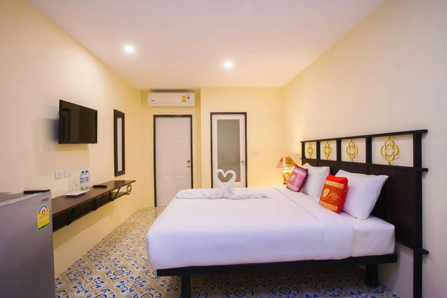 Le Hua ROOM_EXAMPLE