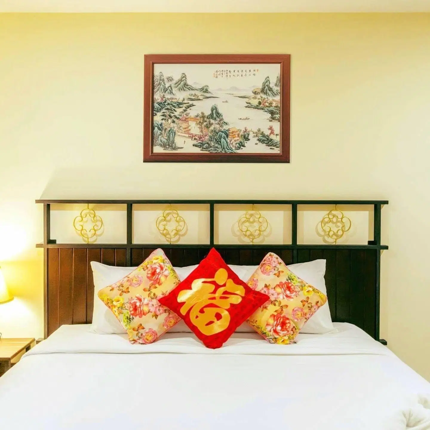 Le Hua ROOM_EXAMPLE