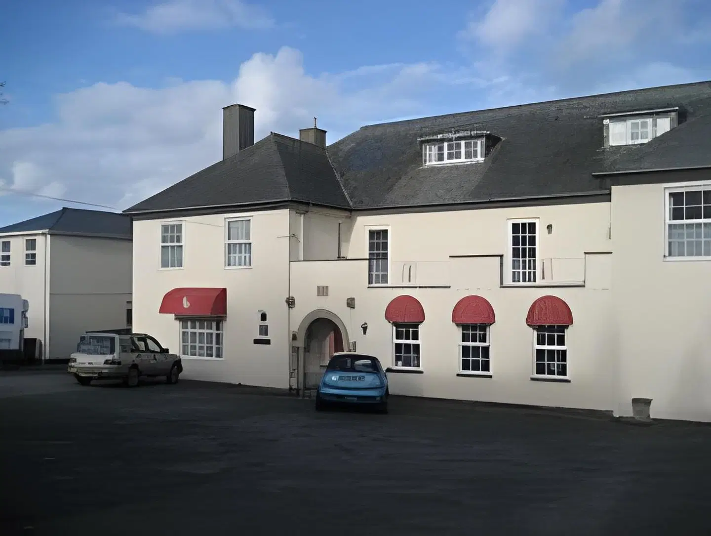 Priory Lodge Hotel EXTERIOR