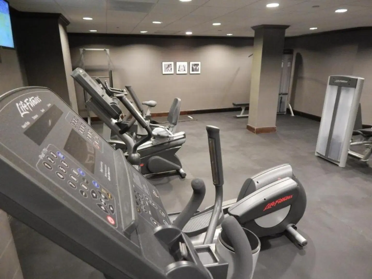 Lord Baltimore Hotel SPORTS_AND_LEISURE