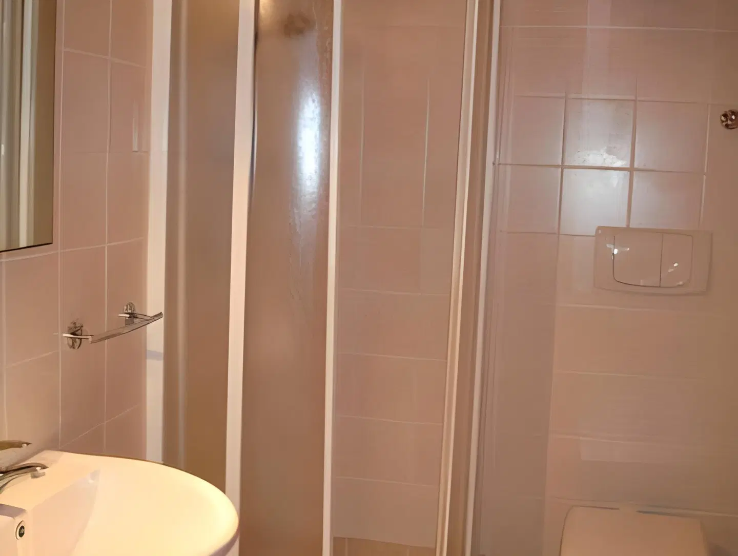 Butterfly Accommodation Badezimmer