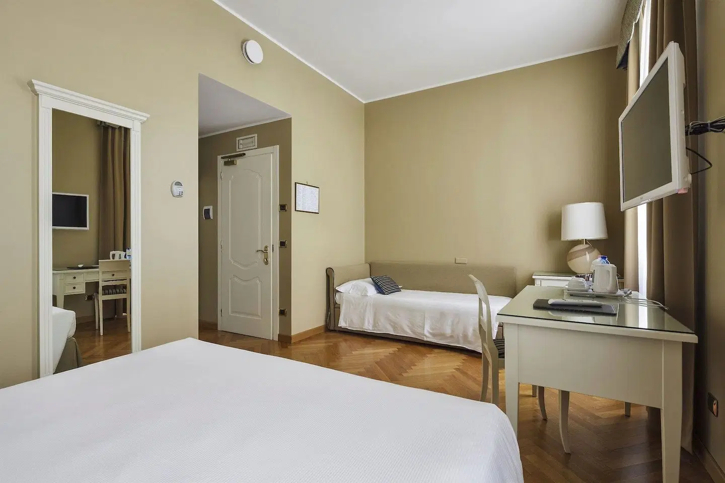 Continentale ROOM_EXAMPLE