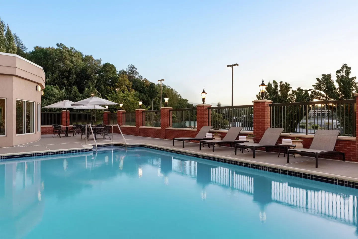 Hilton Garden Inn Harrisburg East OUTDOOR_POOL