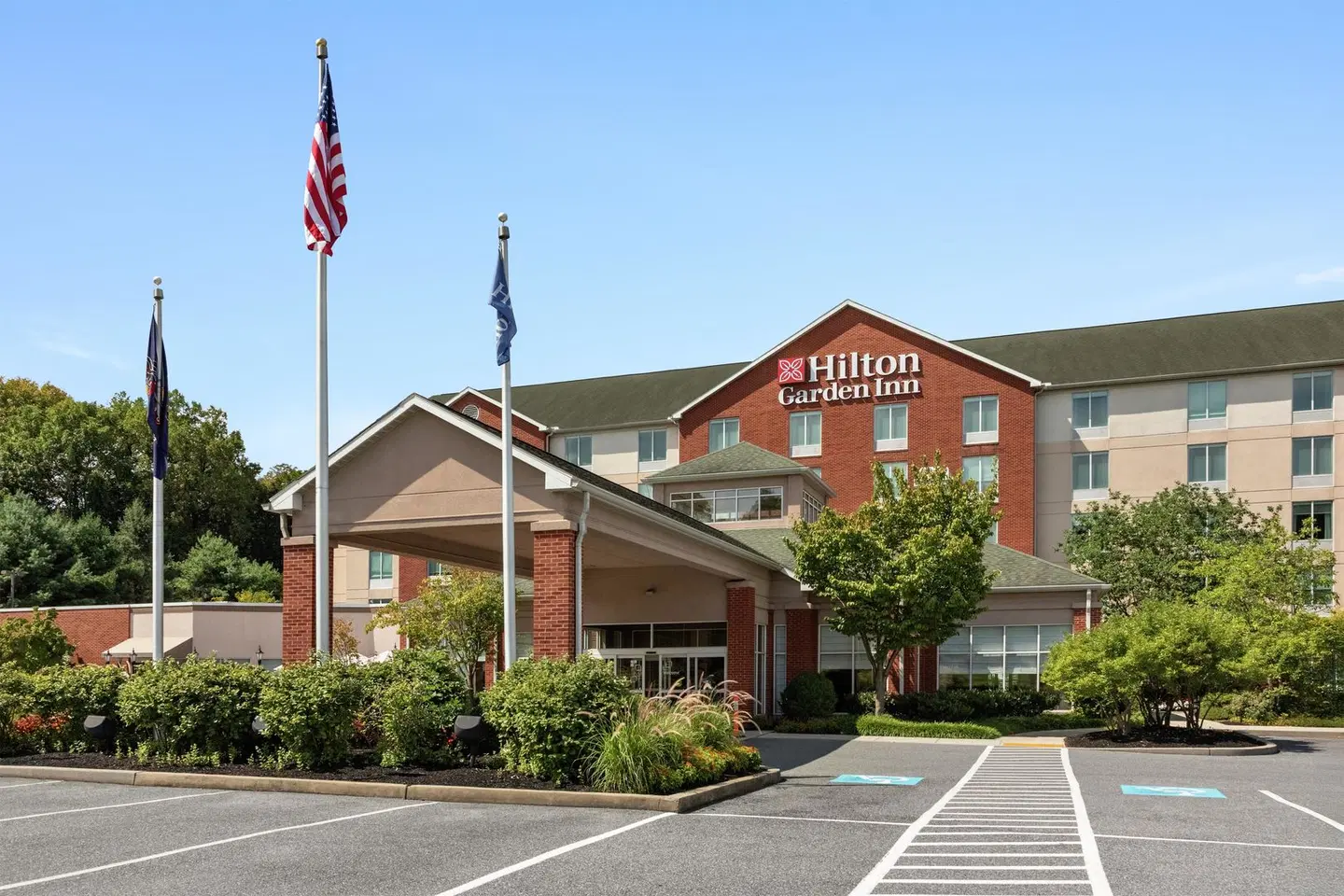 Hilton Garden Inn Harrisburg East EXTERIOR