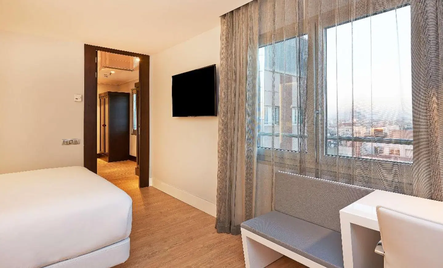 NH Collection Barcelona Gran Hotel Calderón ROOM_EXAMPLE