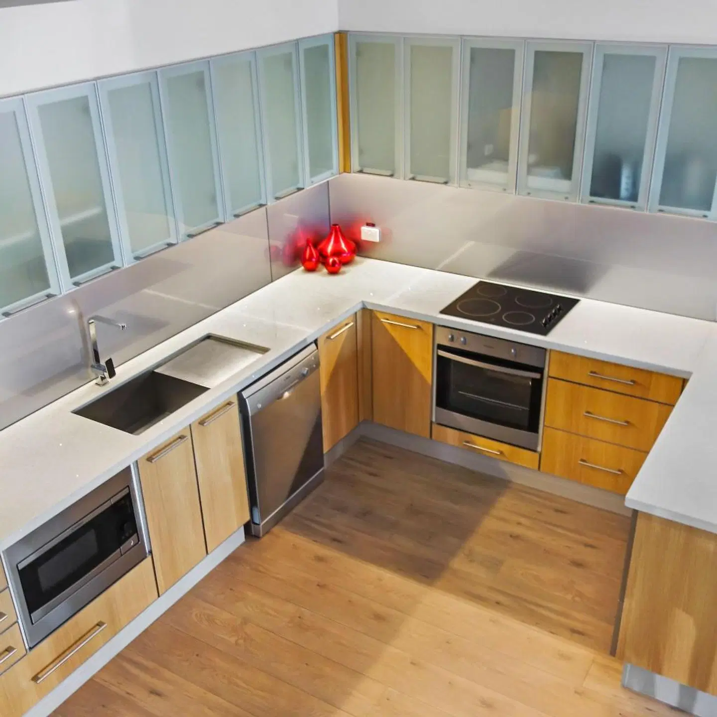 Semaphore Splash Apartments ROOM_EXAMPLE