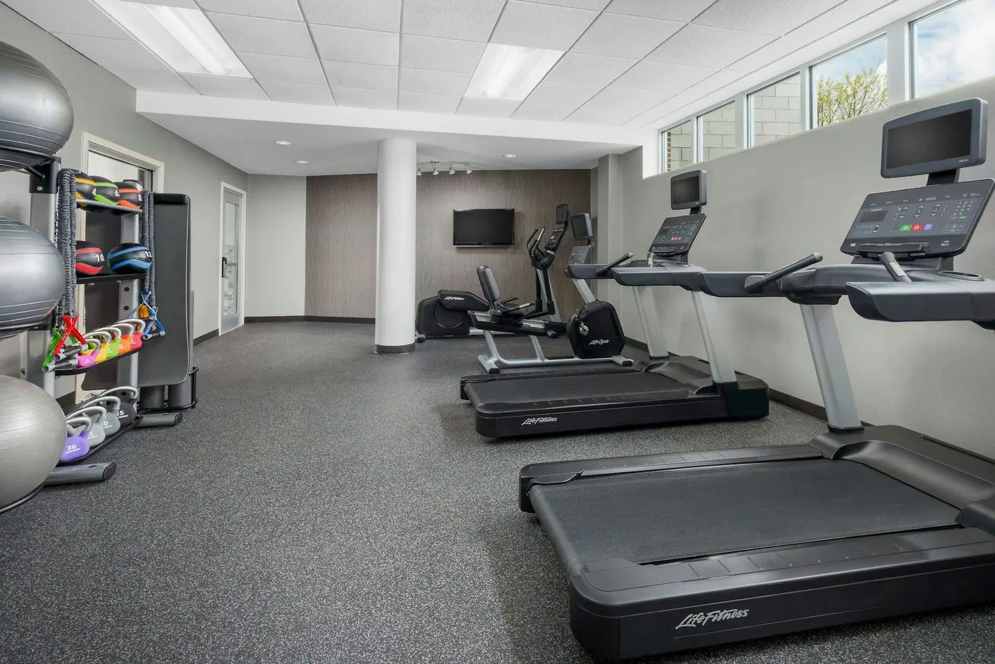 Courtyard by Marriott Keene Downtown SPORTS_AND_LEISURE
