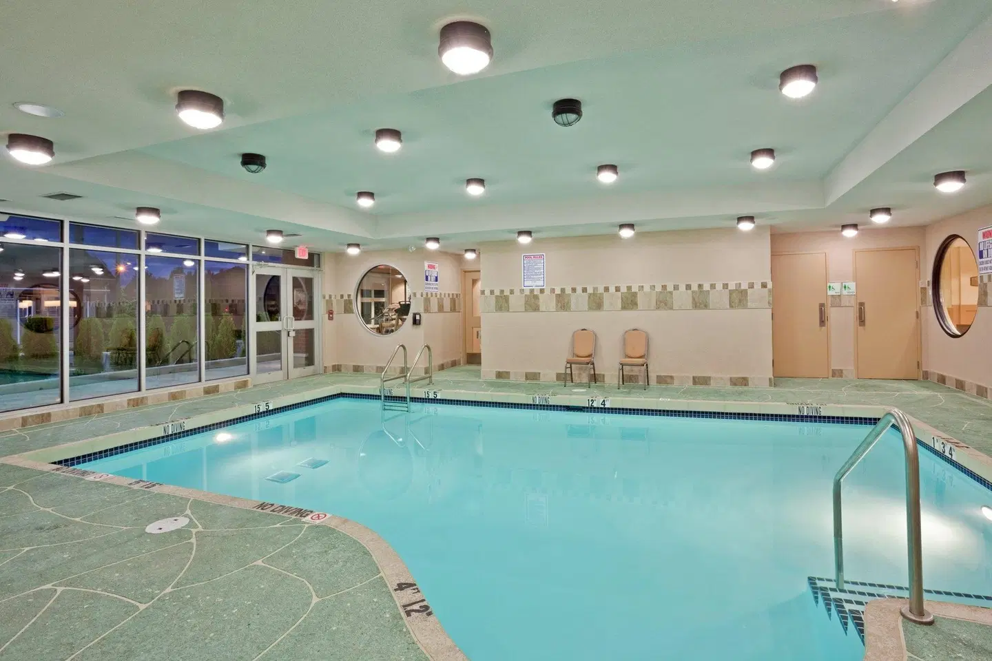 Holiday Inn Surrey East - Cloverdale Hallenbad