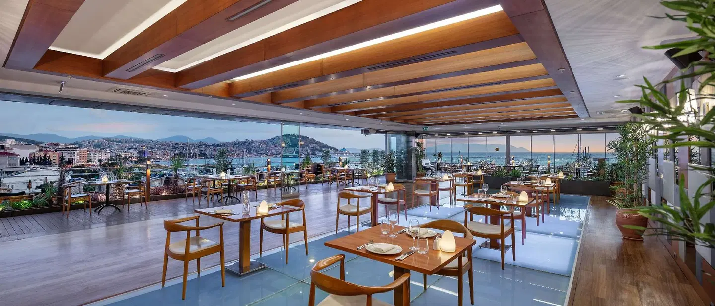 DoubleTree by Hilton Kusadasi Restaurant