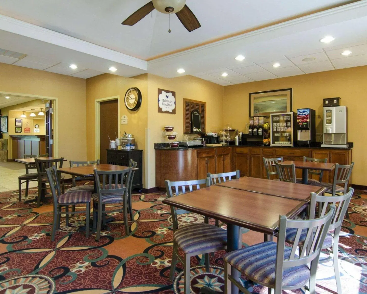 MainStay Suites Hotel Rogers Bar