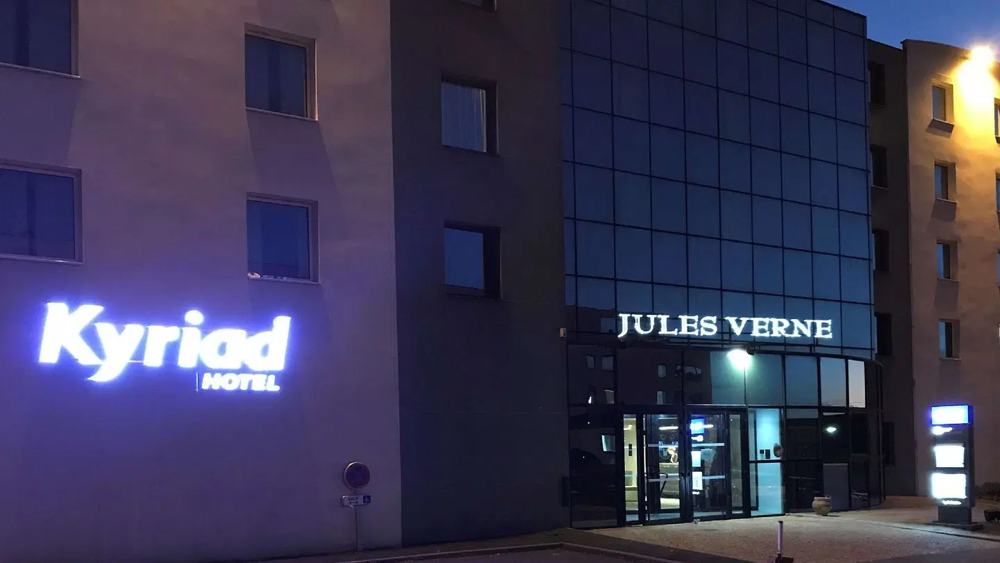 Kyriad Poitiers - Jules Verne Site du Futuroscope EXTERIOR