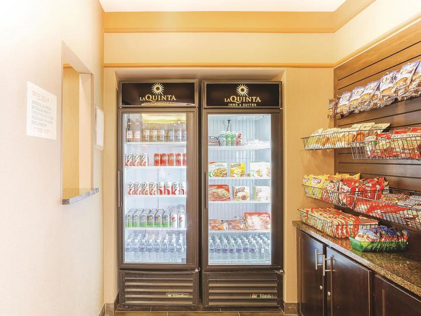 La Quinta Inn & Suites by Wyndham Cincinnati Airpt Florence Bar