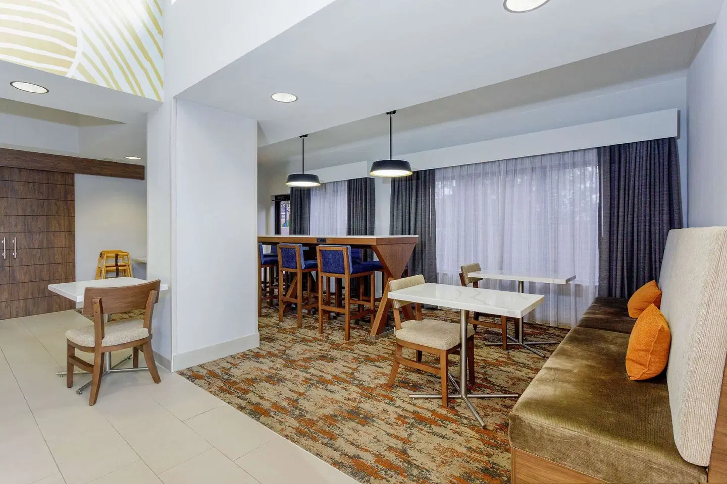 Hampton Inn Jacksonville-Downtown-I-95 ROOM_EXAMPLE