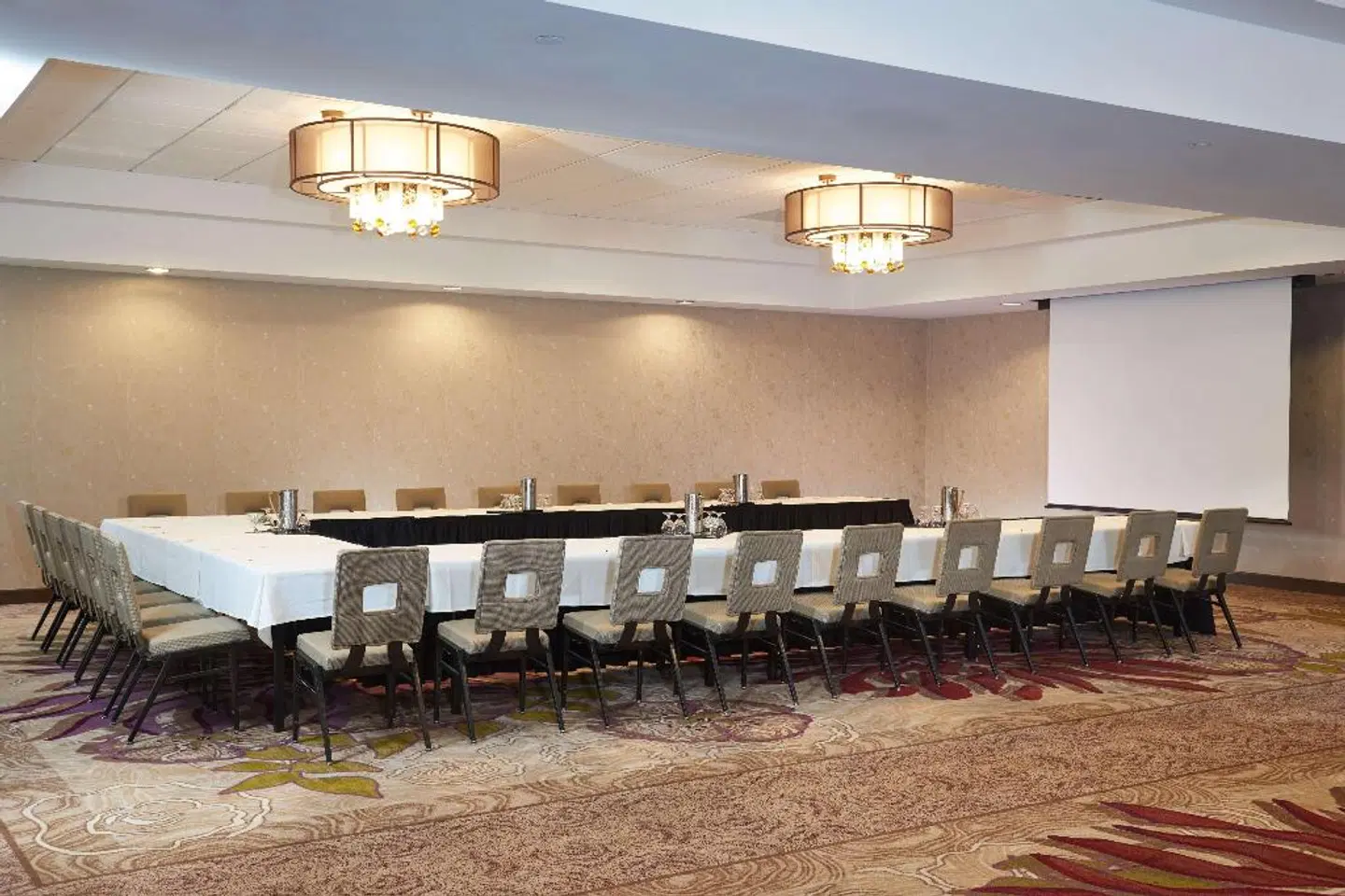DoubleTree by Hilton Irvine Spectrum Konferenz