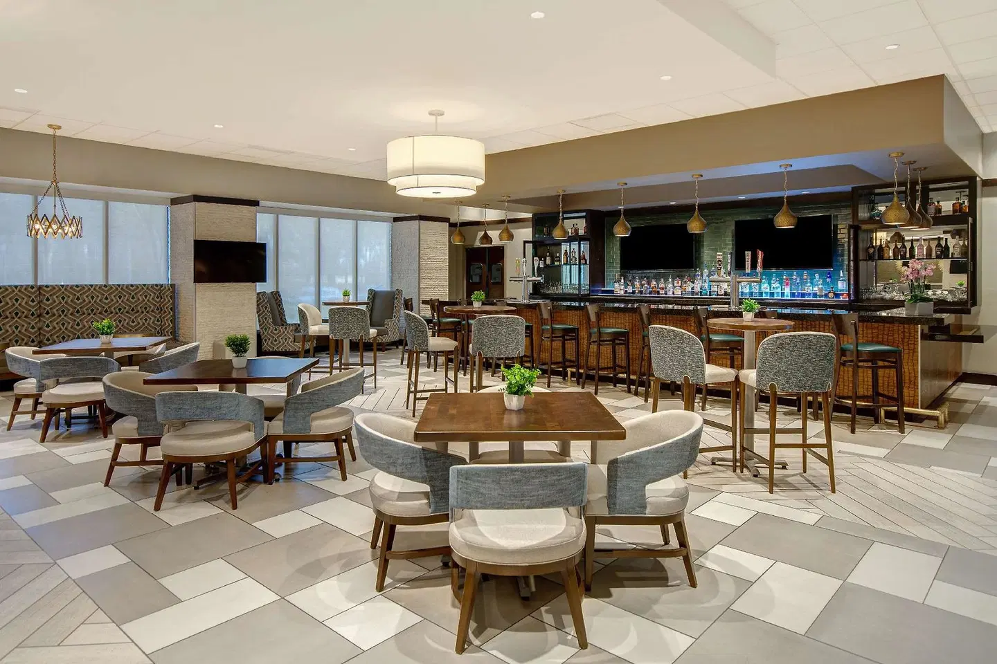 Embassy Suites by Hilton Jacksonville Baymeadows Bar