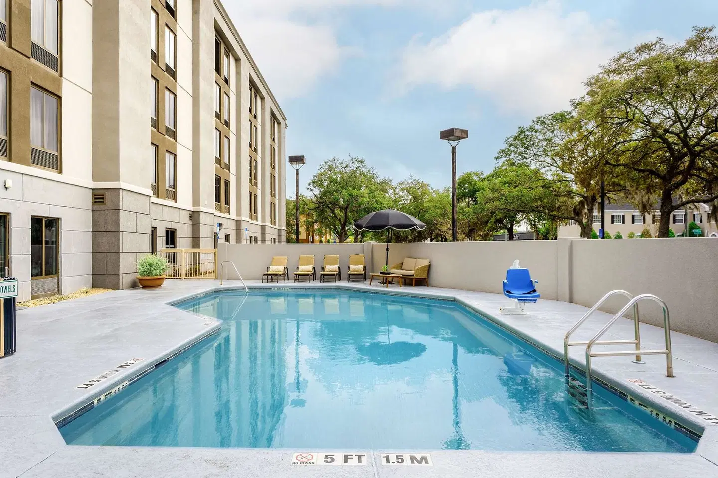 Hampton Inn Jacksonville-Downtown-I-95 OUTDOOR_POOL