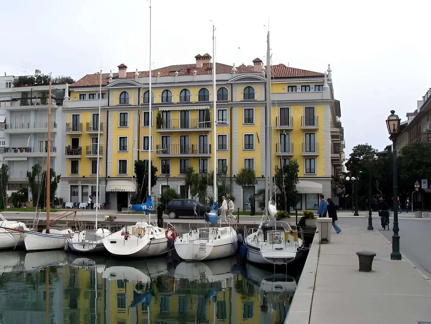 Metropole EXTERIOR