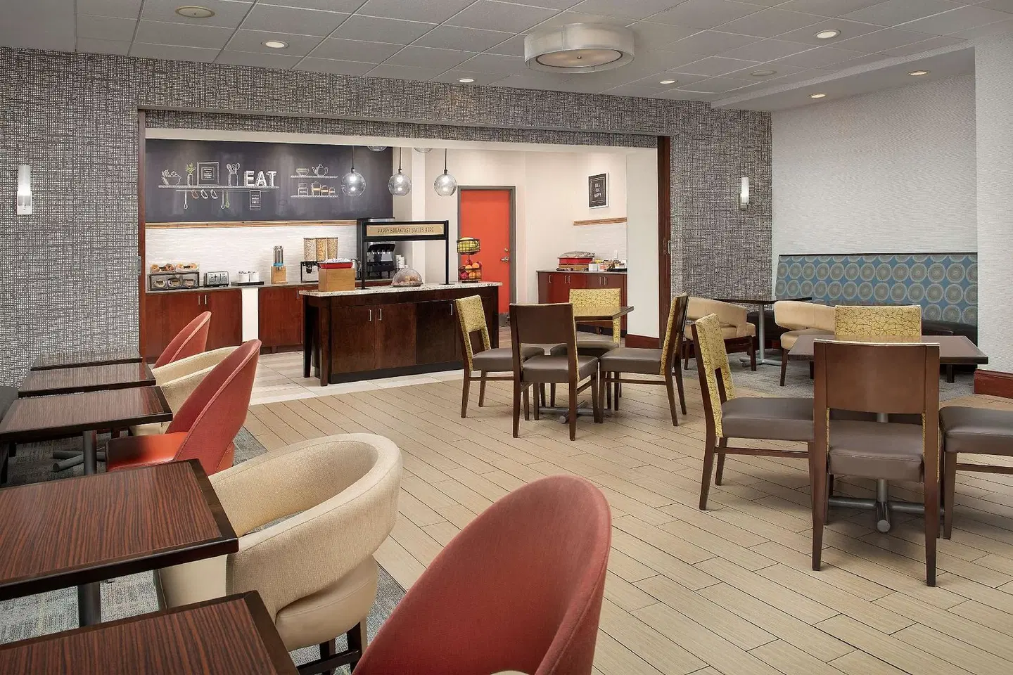 Hampton Inn Knoxville-East Bar
