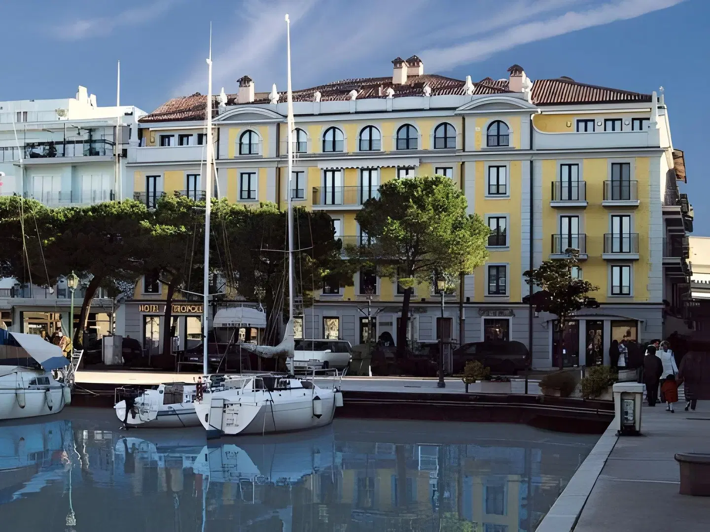 Metropole EXTERIOR