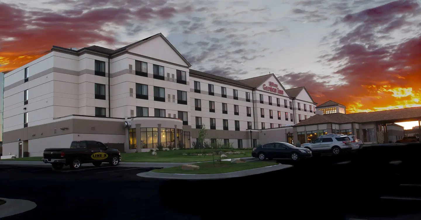 Hilton Garden Inn Rapid City EXTERIOR