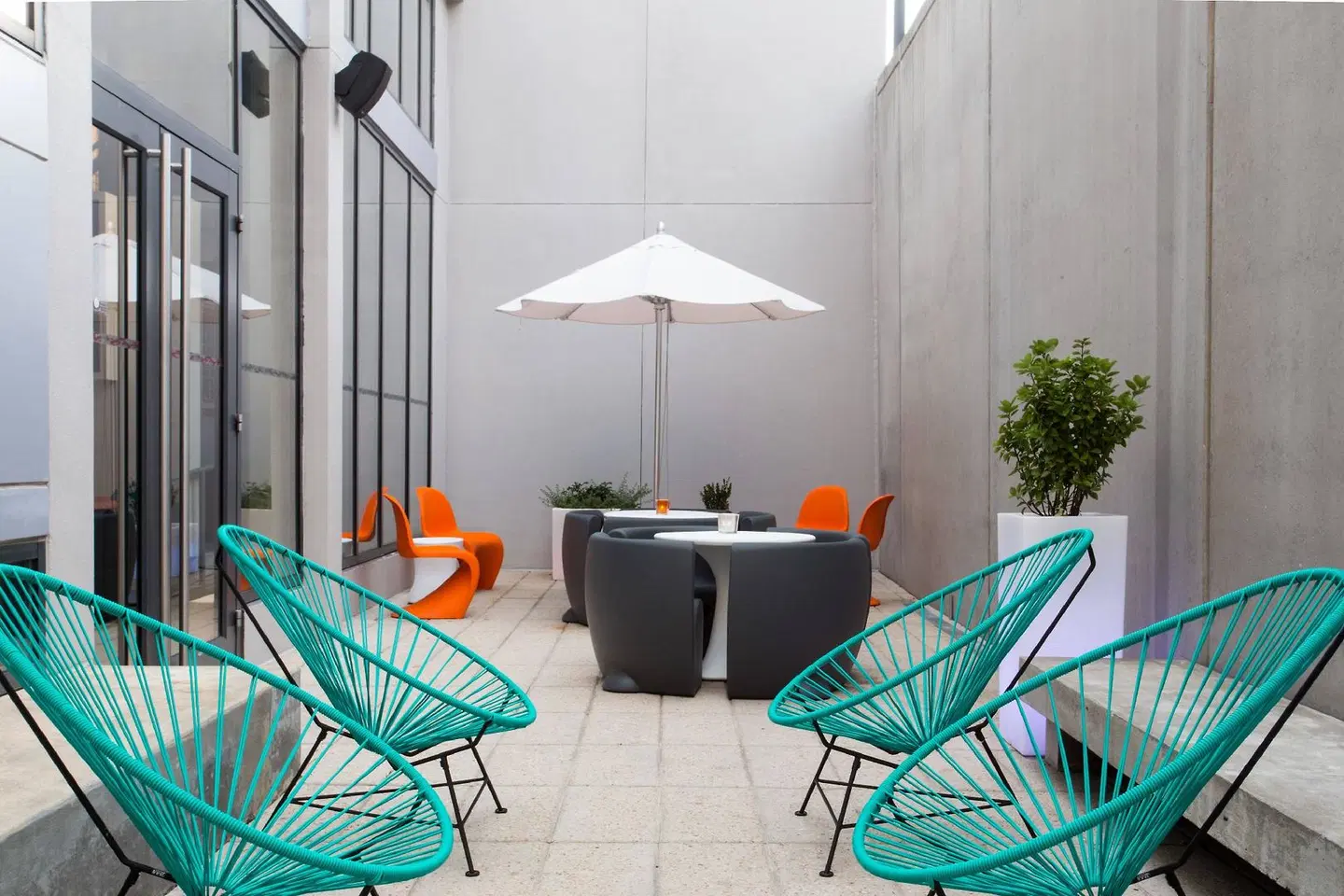 Aloft by Marriott Birmingham Soho Square Terrasse