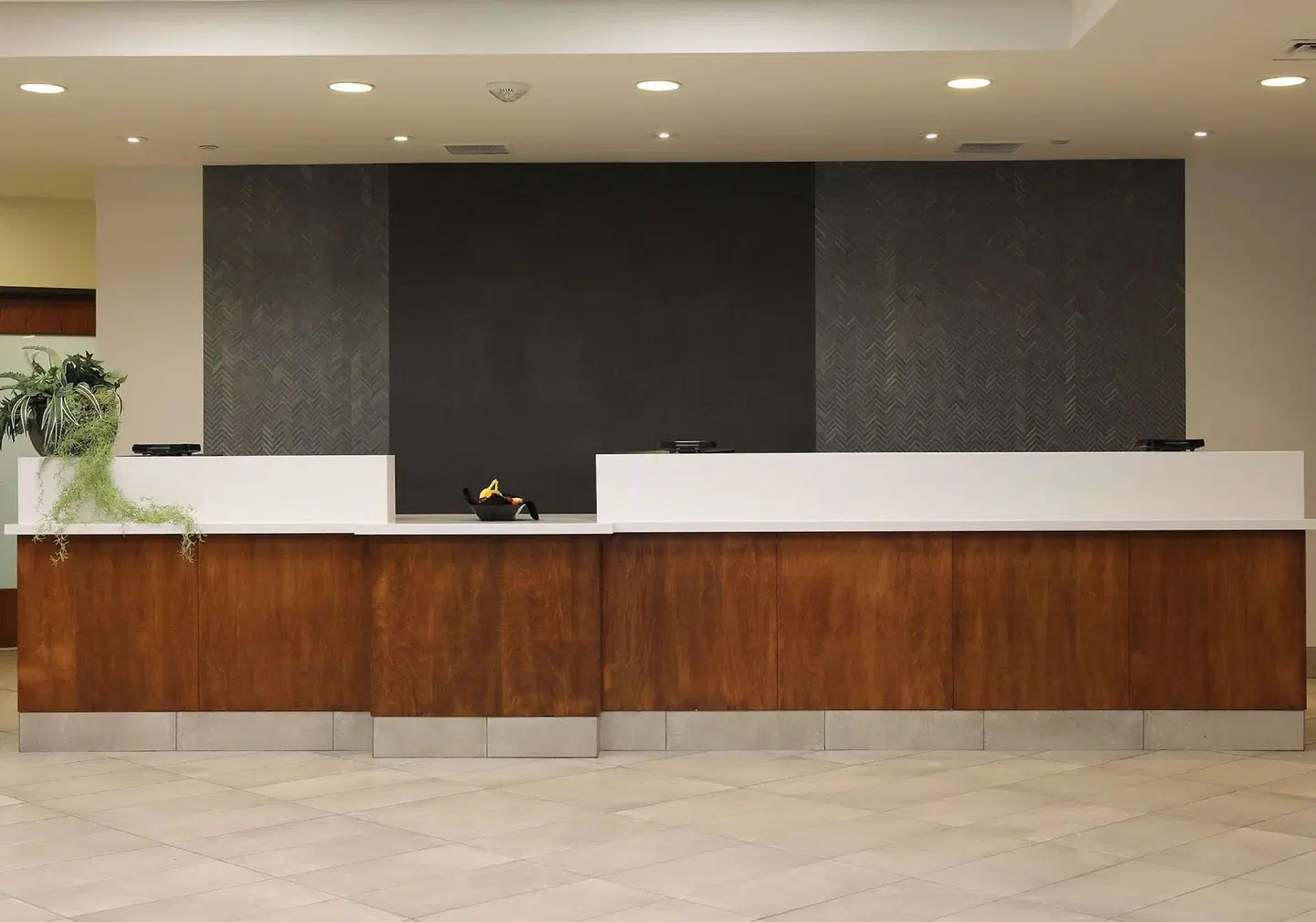 DoubleTree by Hilton Omaha Southwest LOUNGE_LOBBY