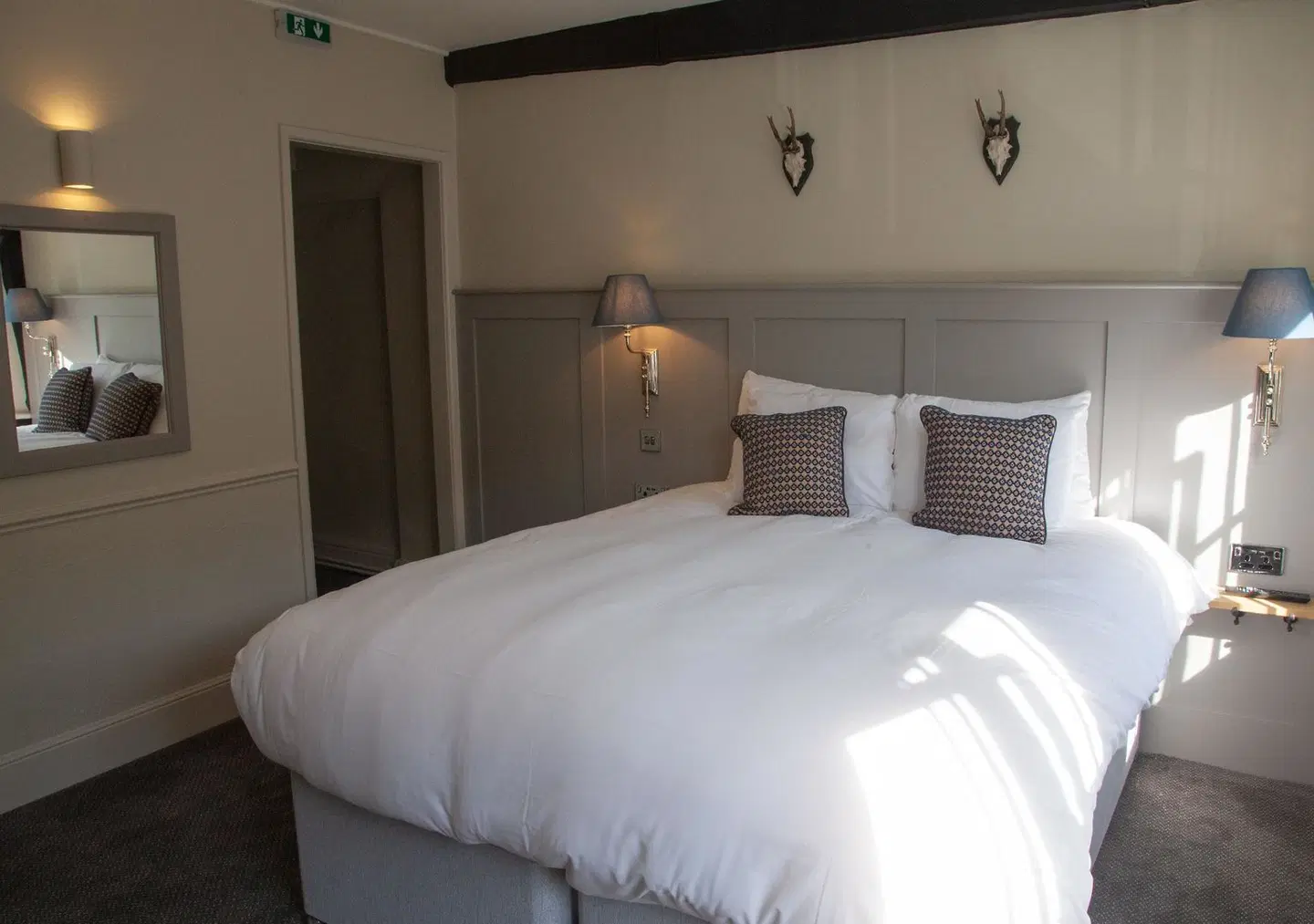 Kings Arms ROOM_EXAMPLE