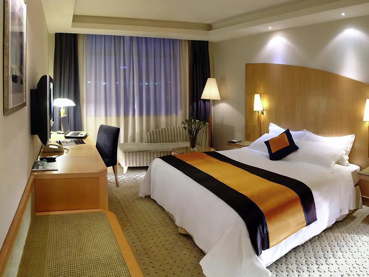 Keilir ROOM_EXAMPLE