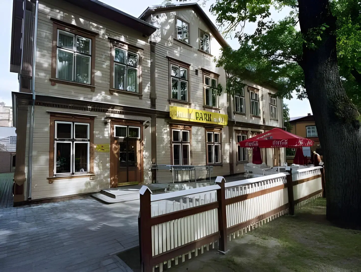 Koidulapark Hotell EXTERIOR