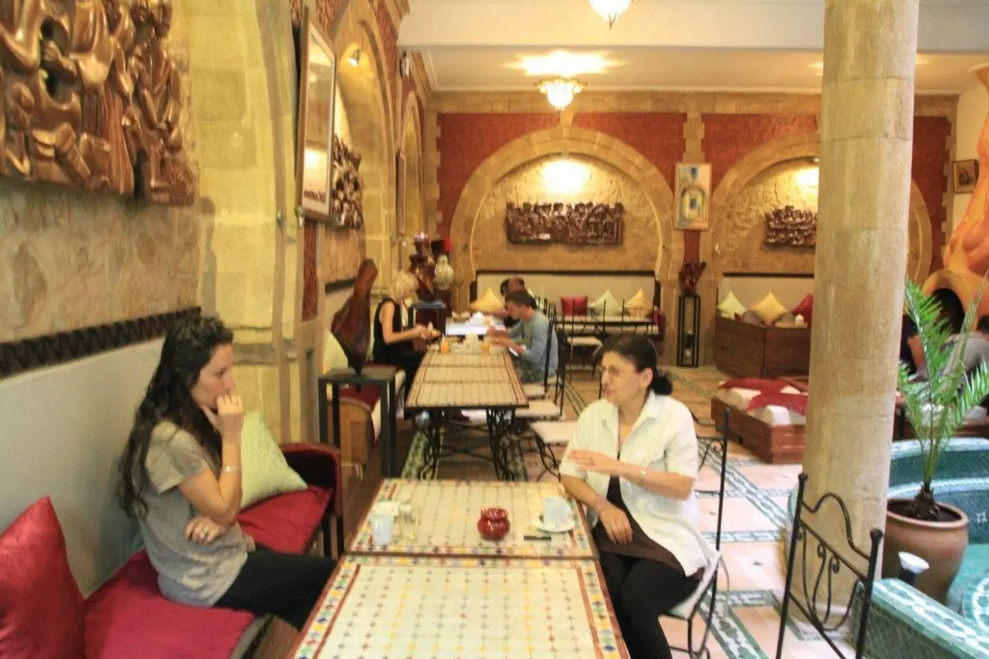 Riad Al khansaa PEOPLE