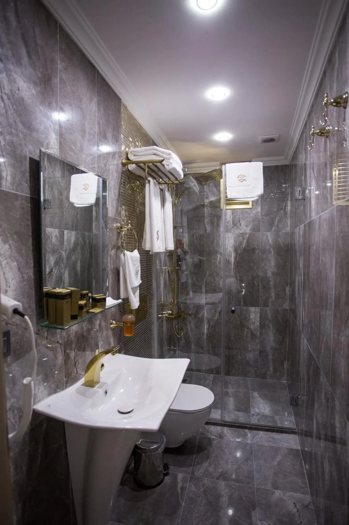 Bonne Sante Hotel Badezimmer