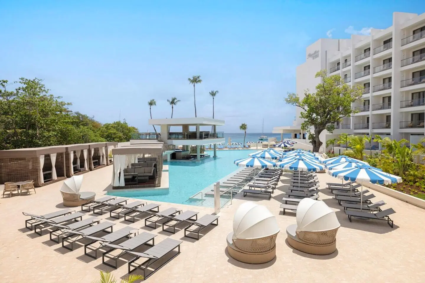 Royalton Vessence Barbados, an Autograph Collection All-Inclusive Resort - Adult-Oriented OUTDOOR_POOL
