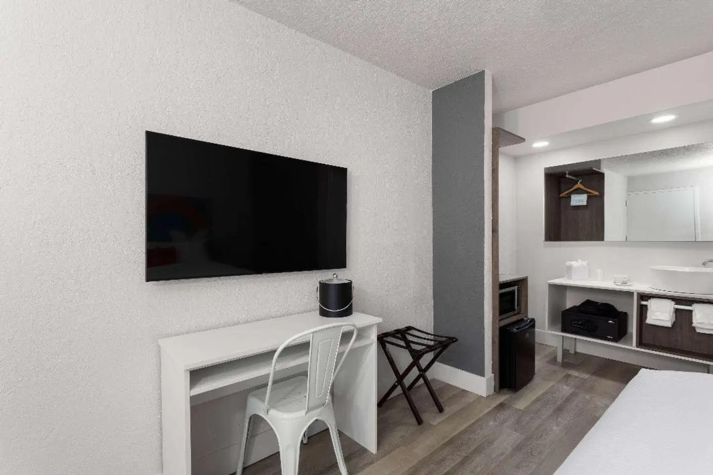 Travelodge by Wyndham Orlando Lake Buena Vista South ROOM_EXAMPLE