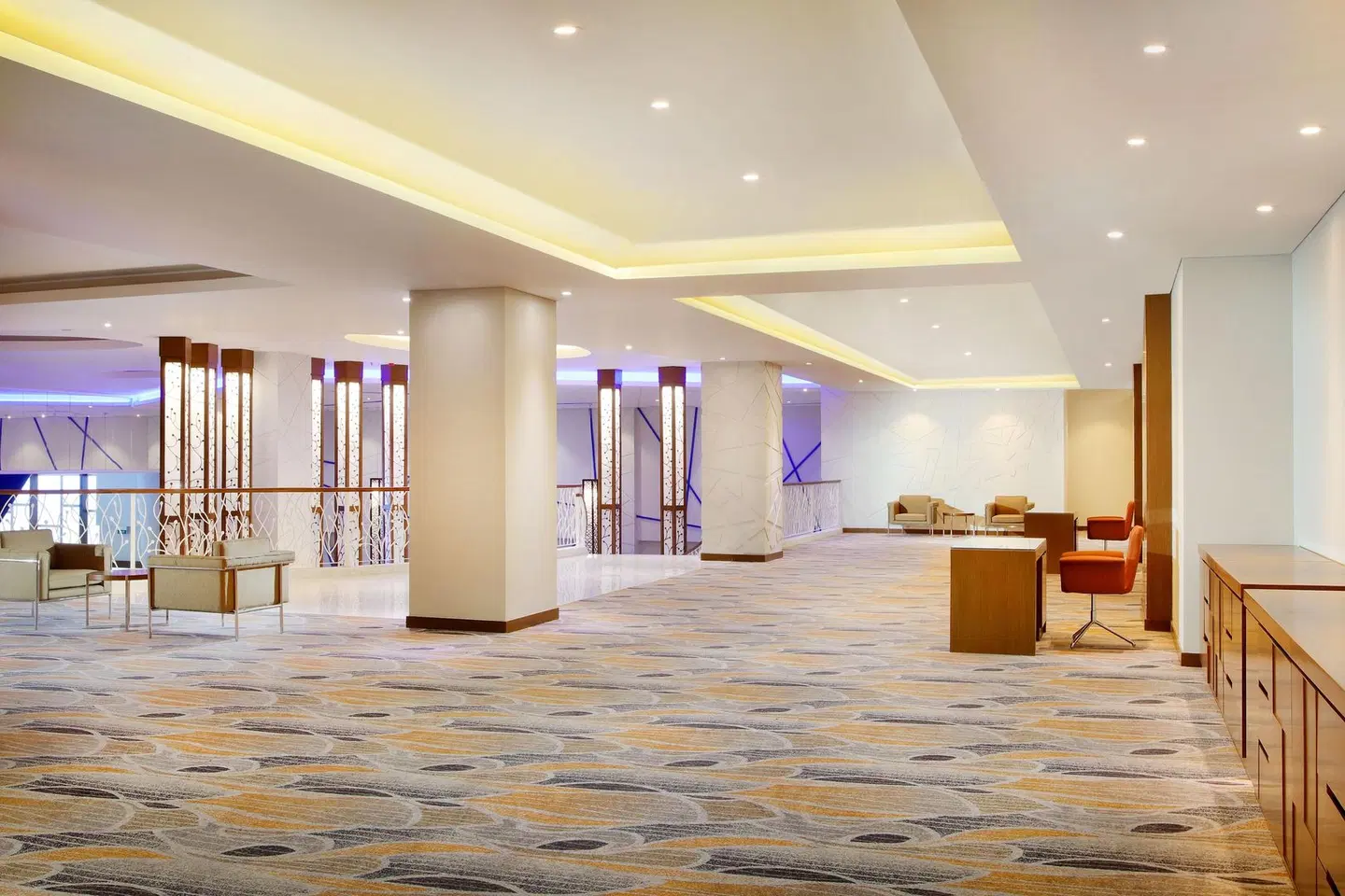 Four Points by Sheraton Manado LOUNGE_LOBBY