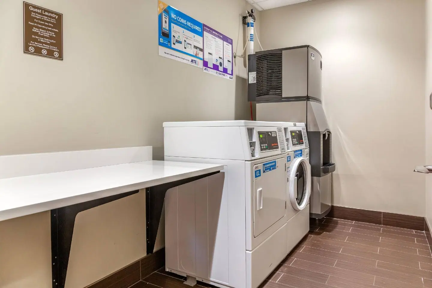 Comfort Suites ROOM_EXAMPLE