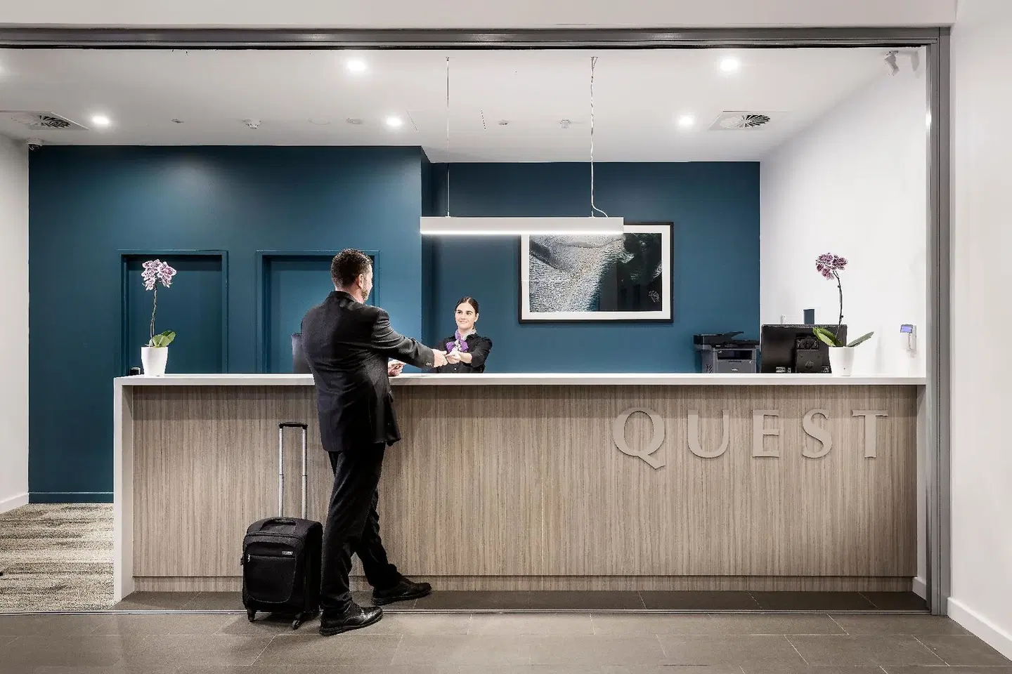 Quest Midland LOUNGE_LOBBY