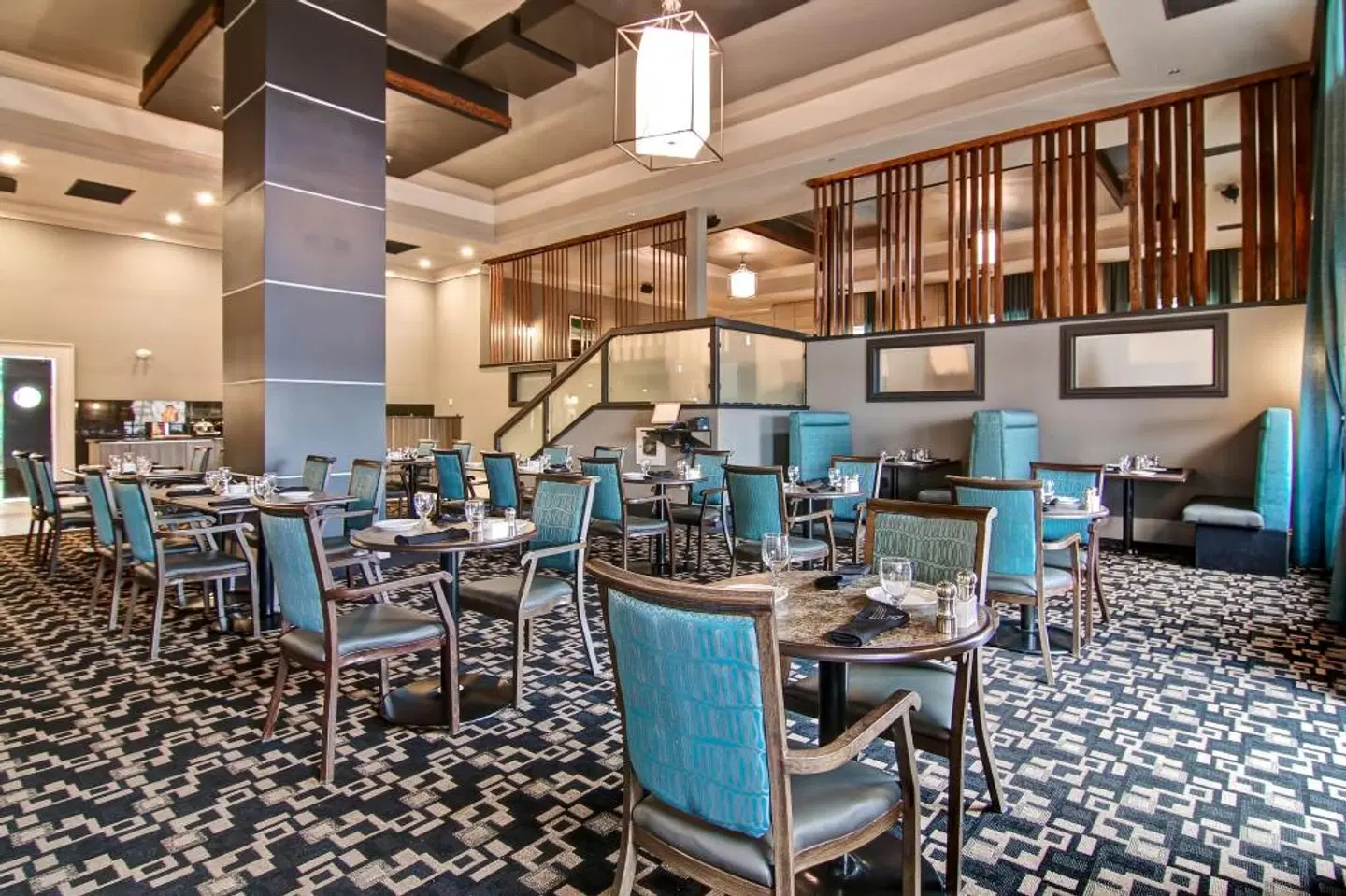 Chateau Nova Yellowknife Restaurant