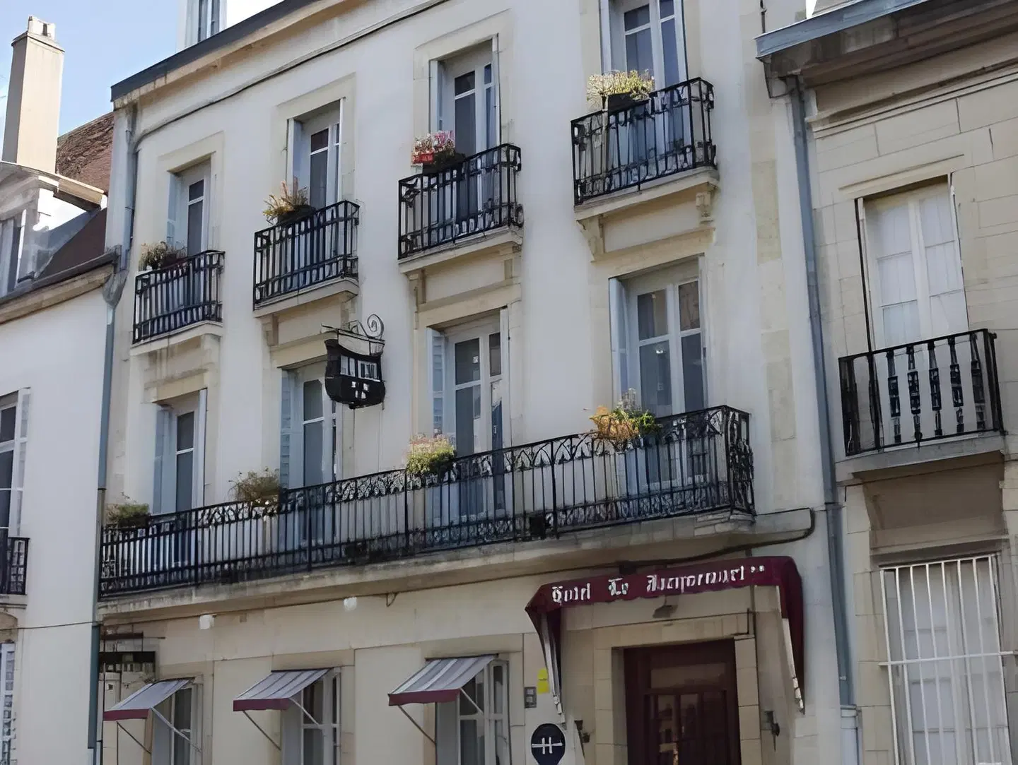Le Jacquemart EXTERIOR