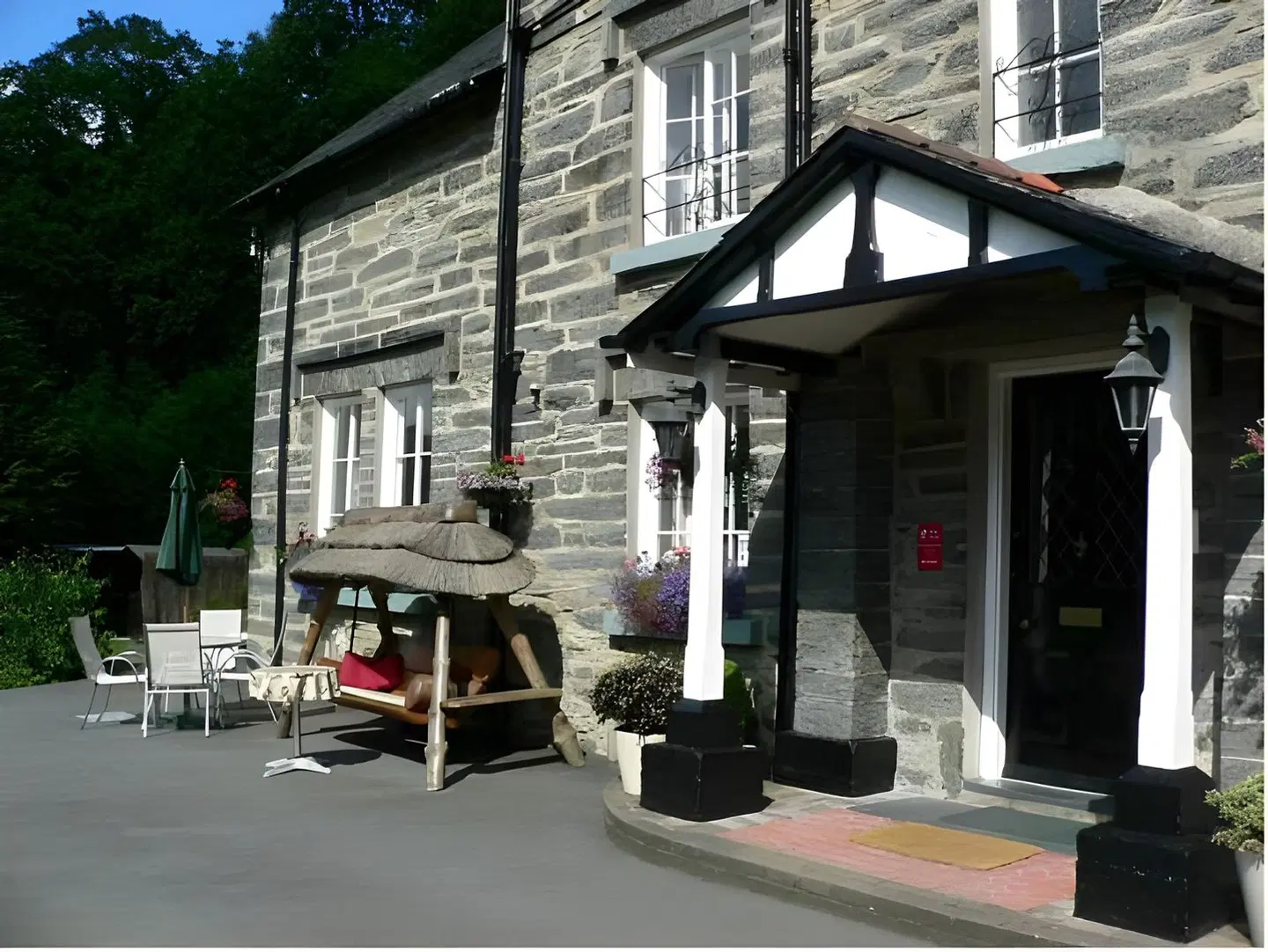 Glyntwrog House EXTERIOR