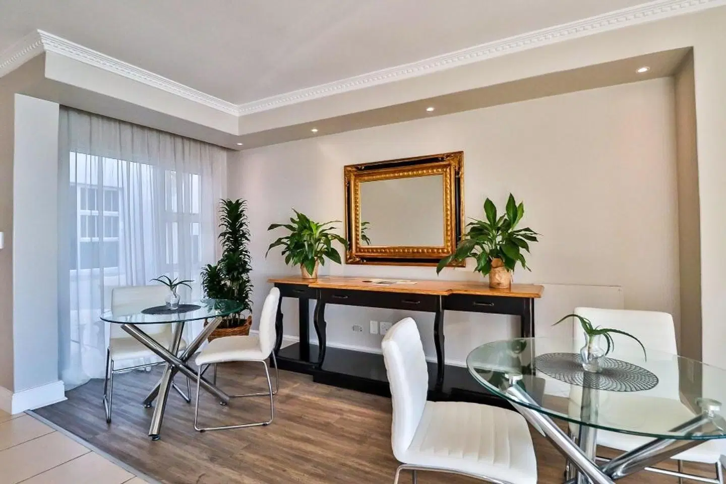 Hermanus Beachfront Lodge ROOM_EXAMPLE