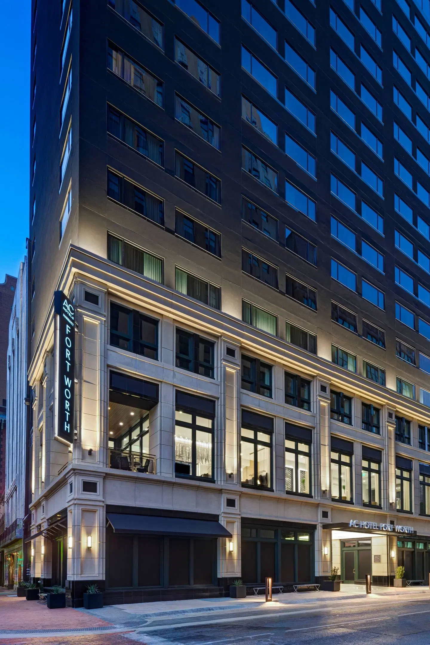 AC Hotel by Marriott Fort Worth Downtown EXTERIOR