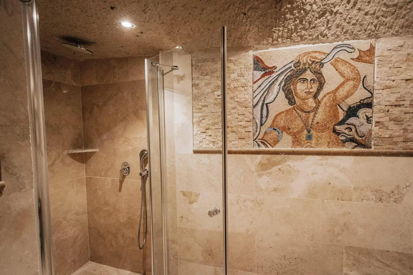 Aza Cave Hotel Badezimmer
