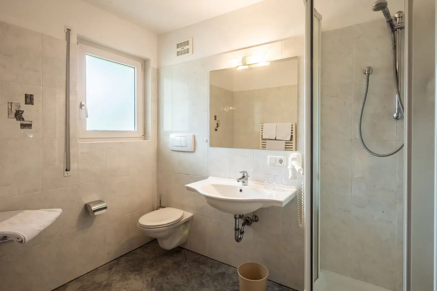 Feldrand Badezimmer