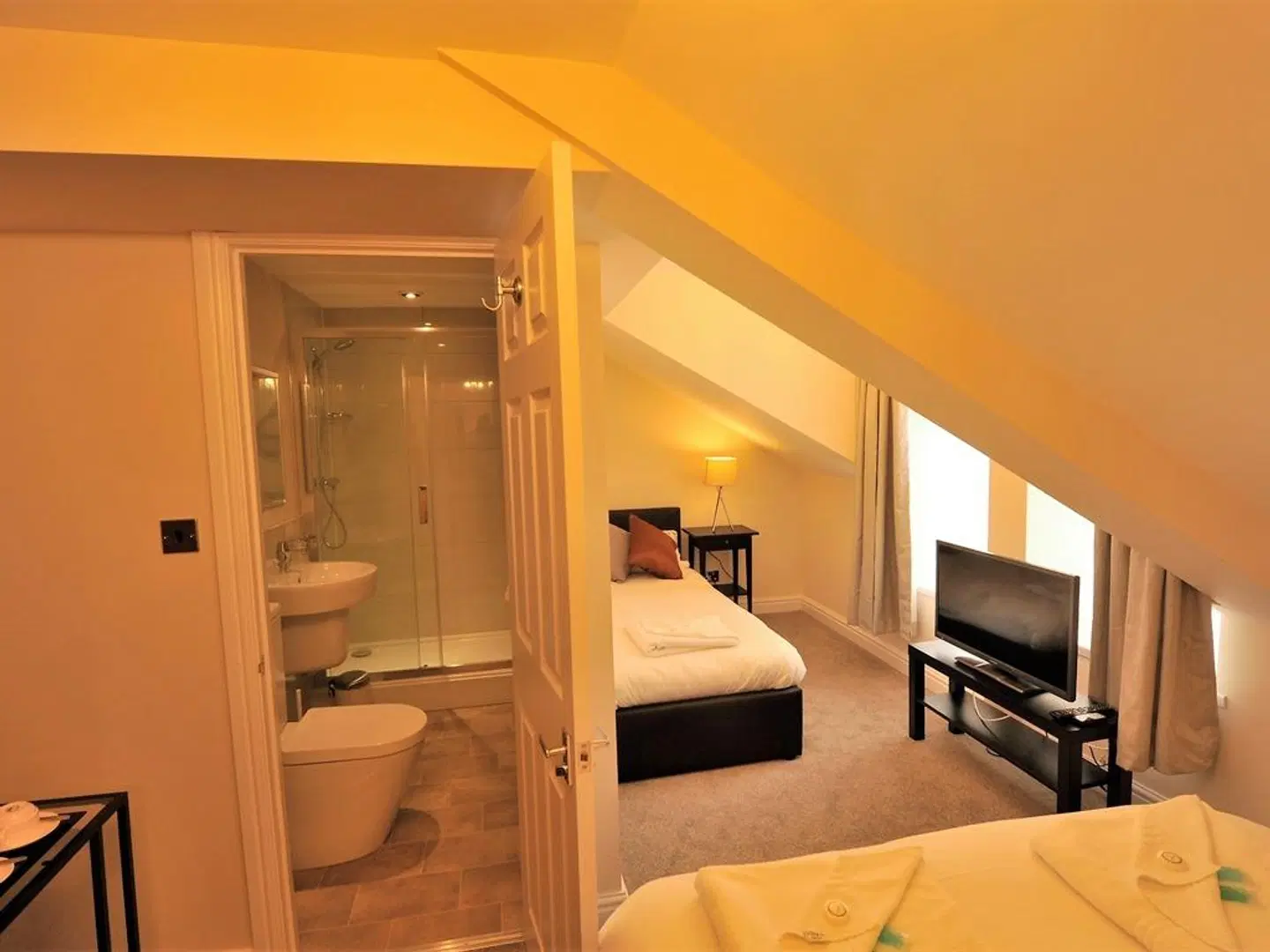Gail's Guest House ROOM_EXAMPLE