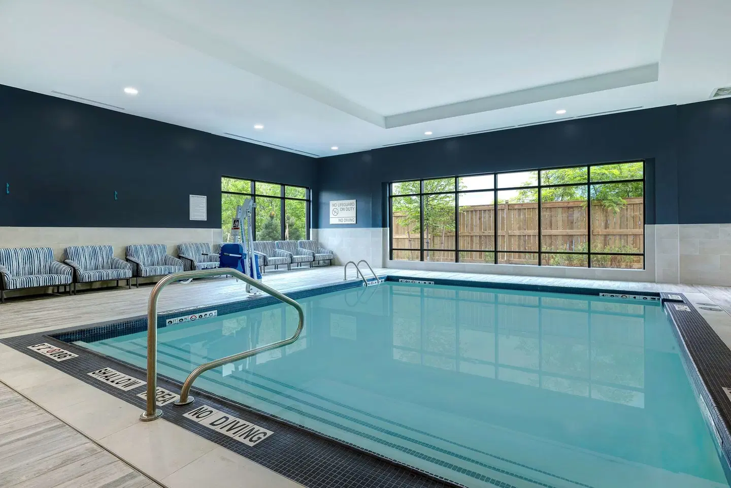 Hampton Inn & Suites by Hilton Burlington Toronto Hallenbad