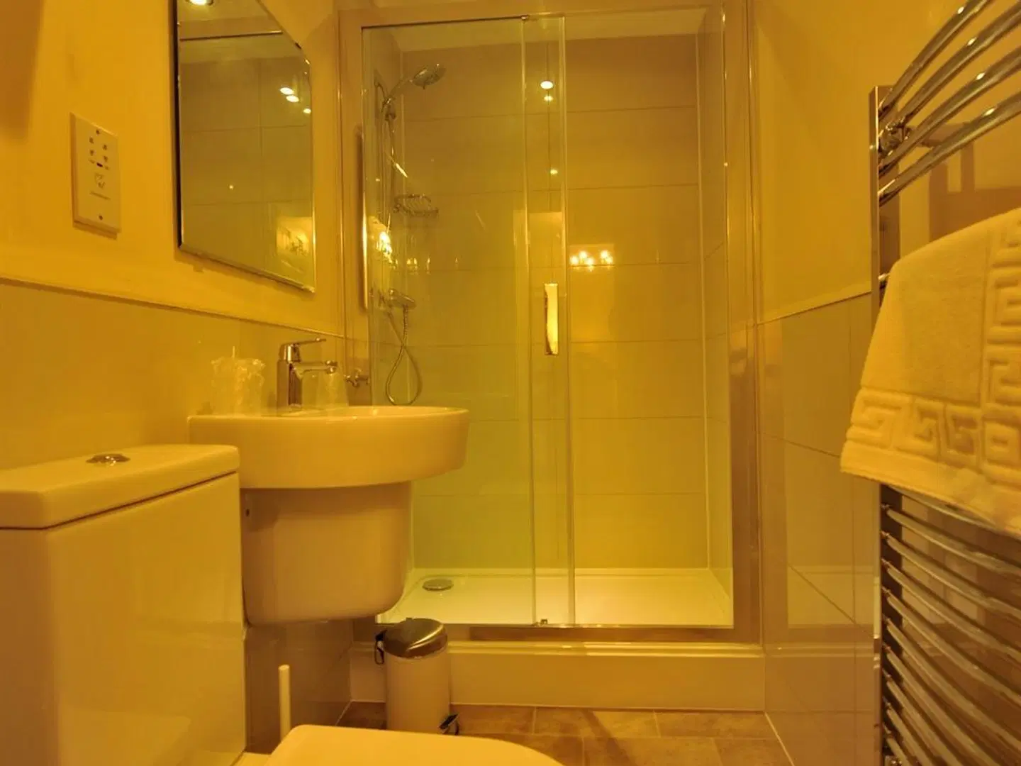 Gail's Guest House Badezimmer