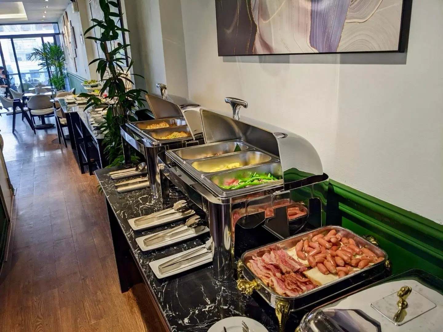 3T Hotel & Travel Restaurant