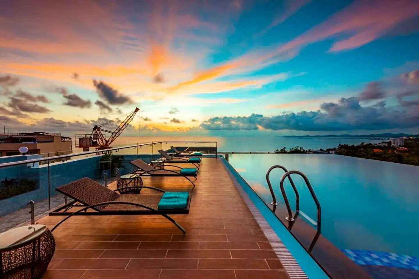 NIGHT SEA HOTEL Terrasse