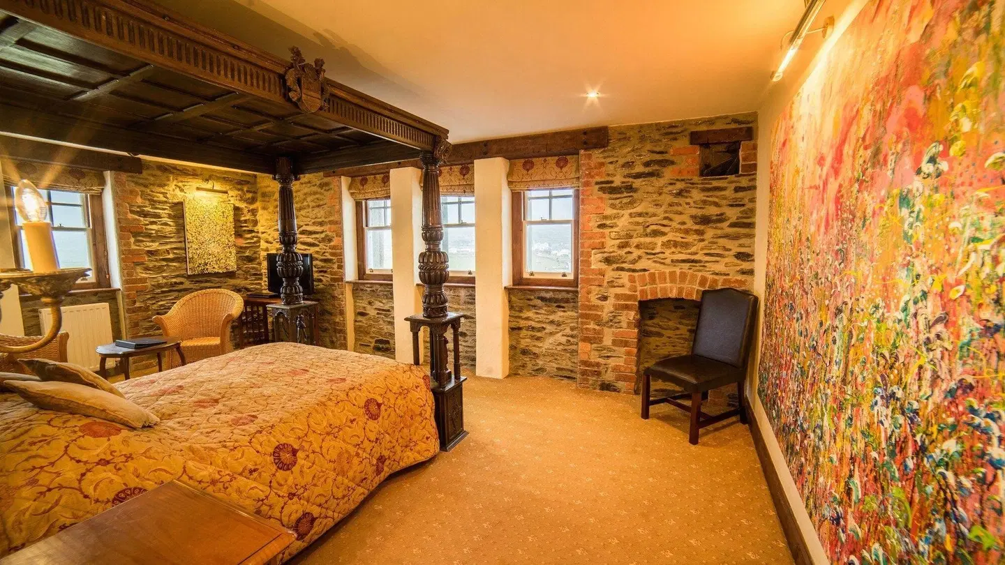 Camelot Castle ROOM_EXAMPLE