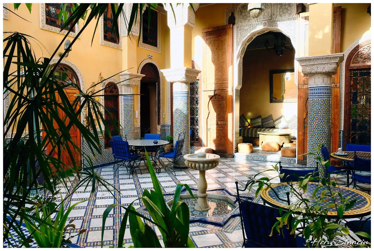 Riad Layalina EXTERIOR